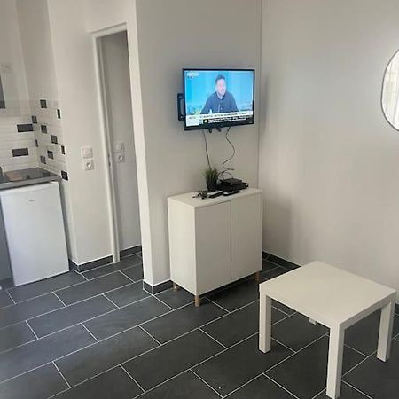 Studio Cosy Refait A Neuf Levallois Bagian luar foto