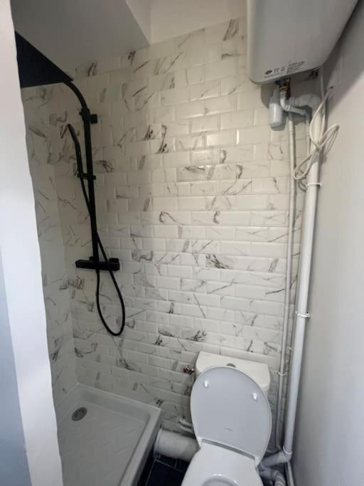 Studio Cosy Refait A Neuf Levallois Bagian luar foto