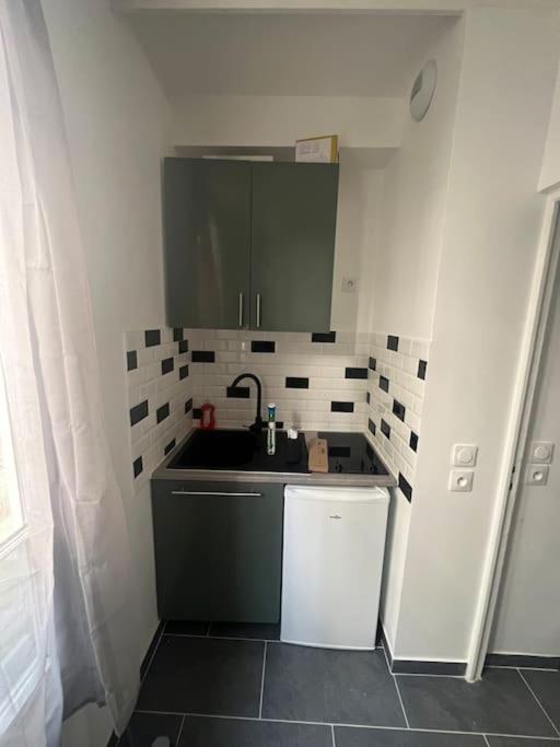 Studio Cosy Refait A Neuf Levallois Bagian luar foto