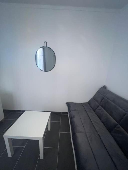 Studio Cosy Refait A Neuf Levallois Bagian luar foto