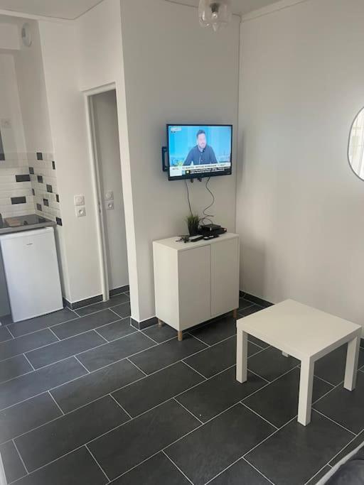 Studio Cosy Refait A Neuf Levallois Bagian luar foto